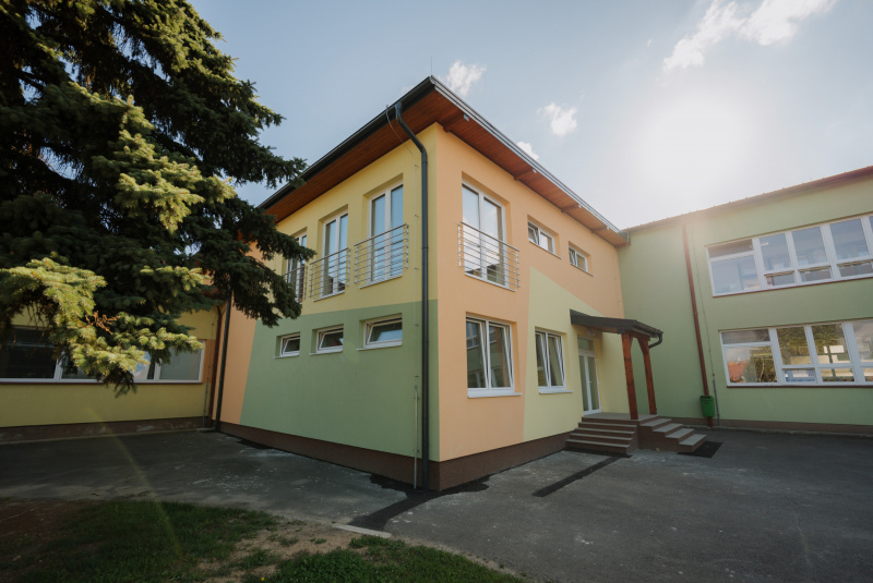  Referencie / KNIŽNICA S ODDYCHOVO – RELAXAČNOU ZÓNOU A ŠATNE  - foto