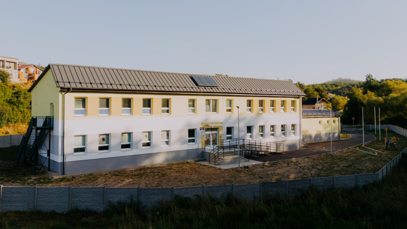  Referencie / Materská škola - foto